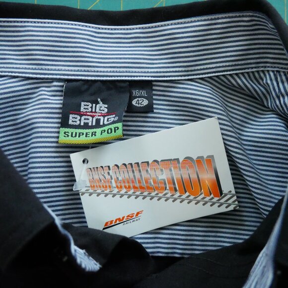 BNSF Railway Polo Employee Black Shirt Size XL Button Up Big Bang Super Pop - Picture 6 of 6